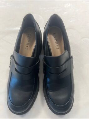 Esprit Black Leather Slip-On Penny Loafers for women